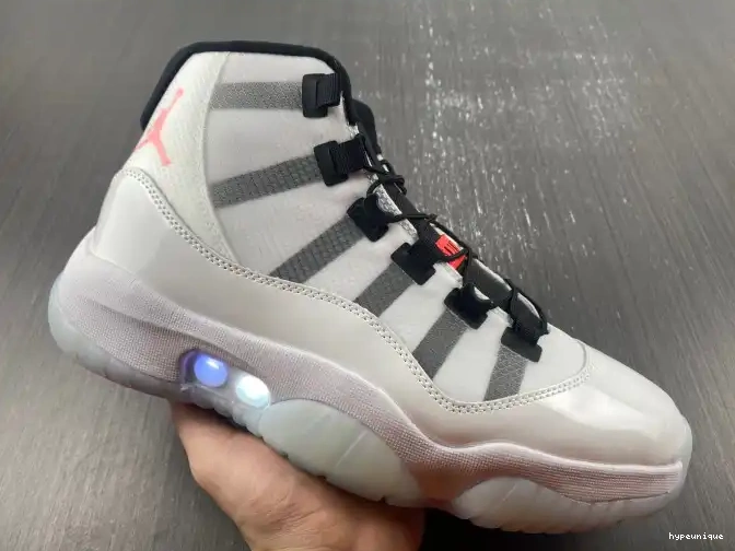 HYPE Jordan (CN Plug) DD3522-100 11 White Air Adapt 0418